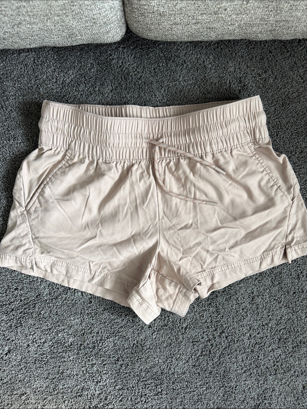 Avalanche Women’s Athletic Hiking Drawstring Shorts in Light Cream w zipper